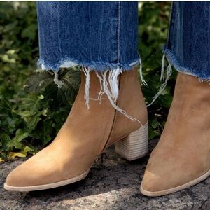 MARGAUX The Downtown Boot Sahara Tan Suede Size 37.5 Neutral